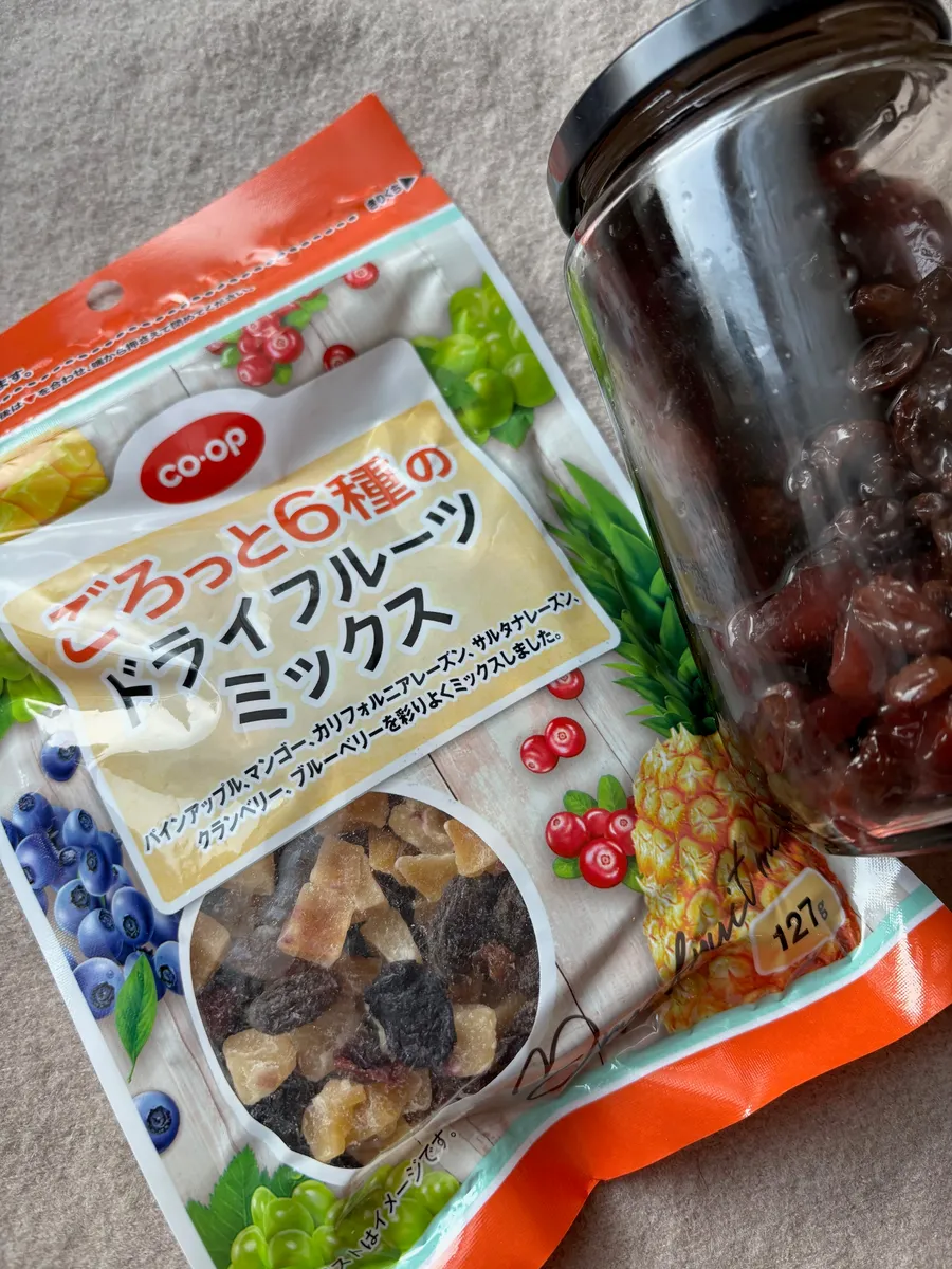 ラム酒漬けのドライフルーツにはお手軽にこちらを使いました