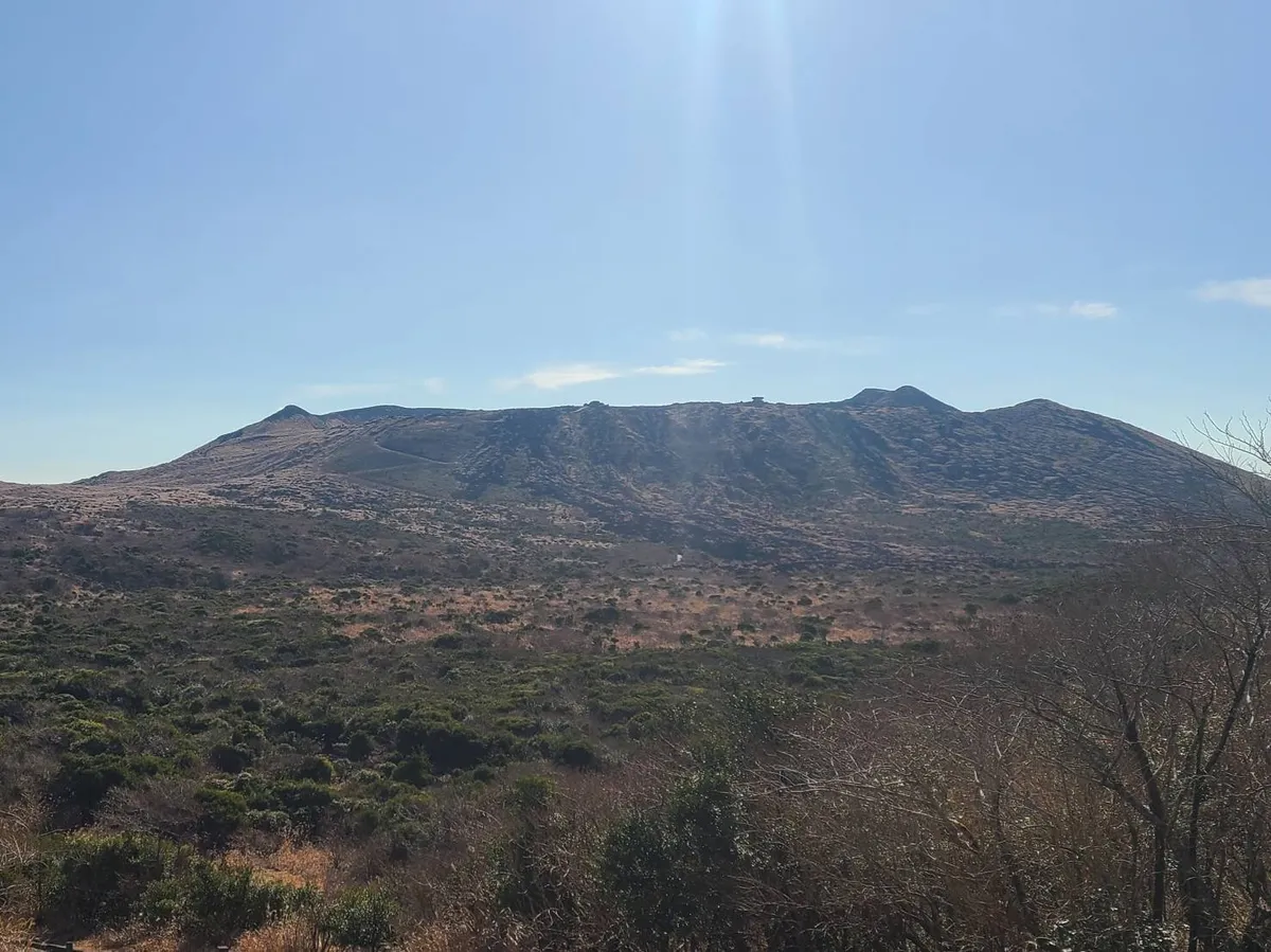 三原山