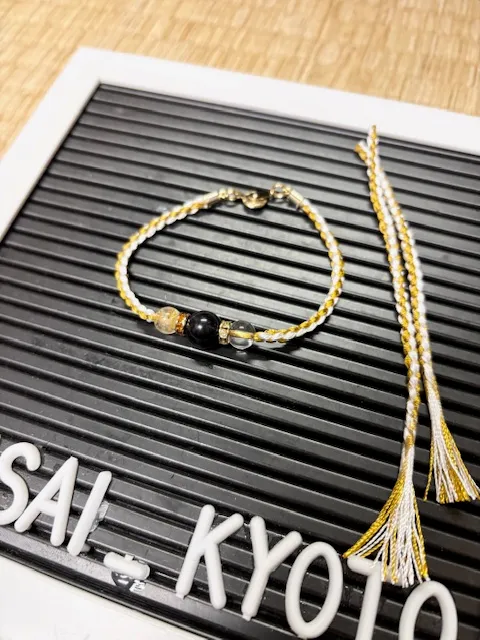 私が作ったブレスレット♡石や金具などもオプションから選び全部で5000円超でした。