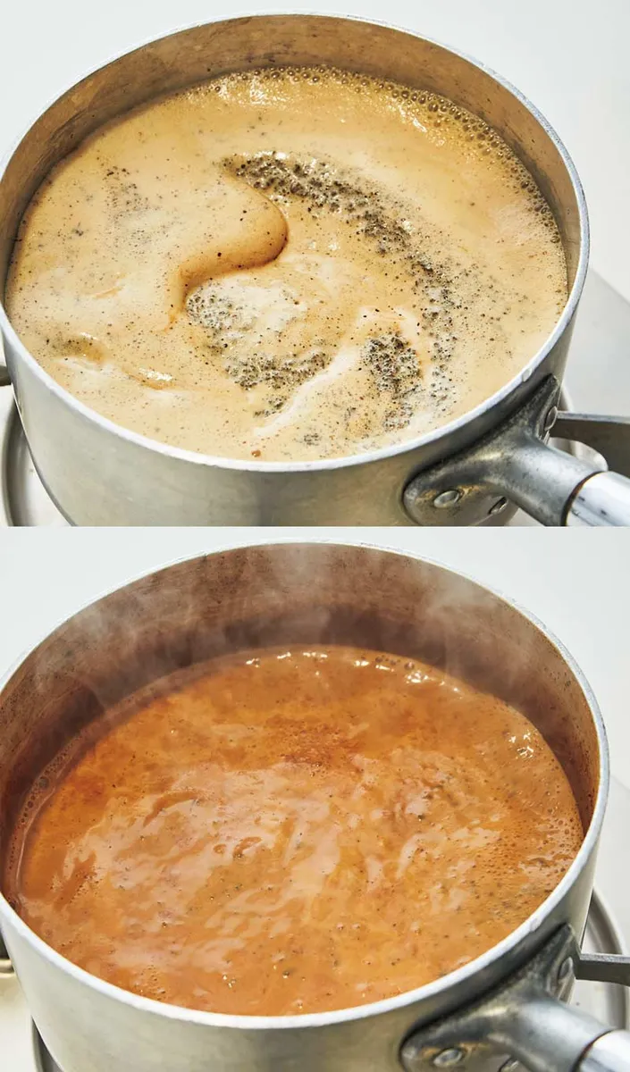 チャイの作り方　濃い紅茶の色が出るまで煮出す