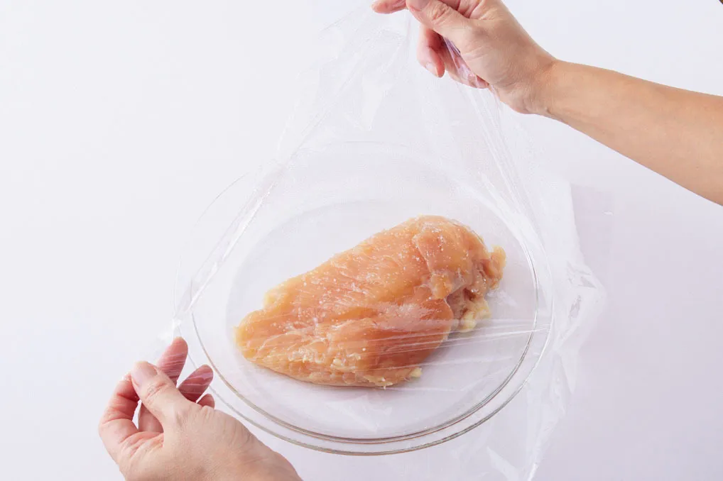 鶏胸肉を加熱する