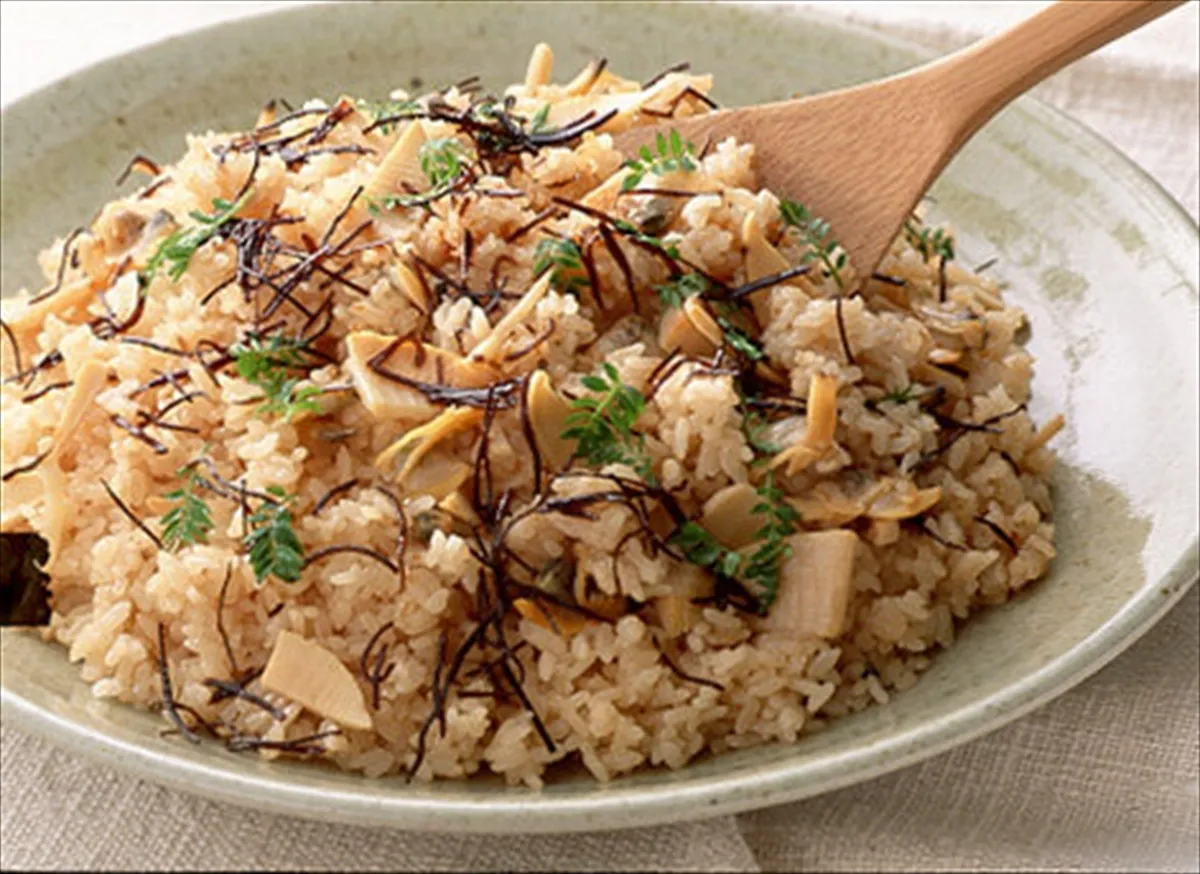 2．あさり、たけのこご飯