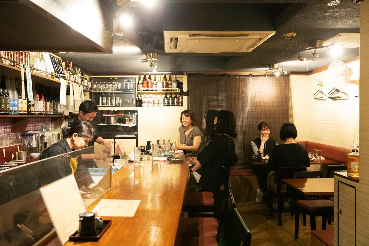 「うまい魚と天ぷら ジロー」店内