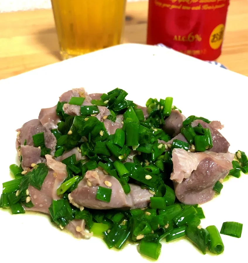 ぎたろう軍鶏　肝をゆでてごま油あえに
