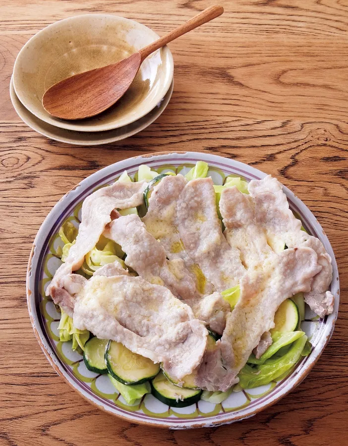 豚肉とキャベツ、ズッキーニのチーズ蒸し