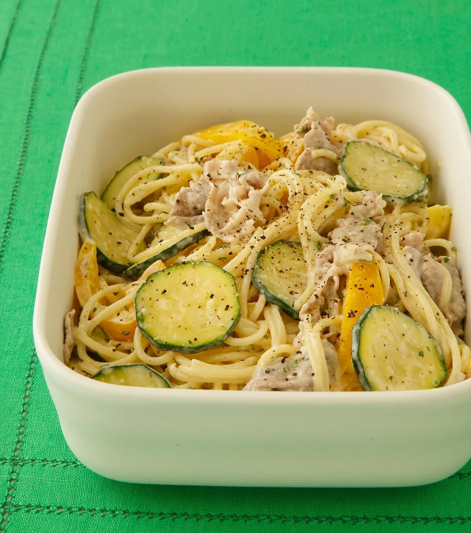 夏野菜と豚肉の冷製マヨパスタ