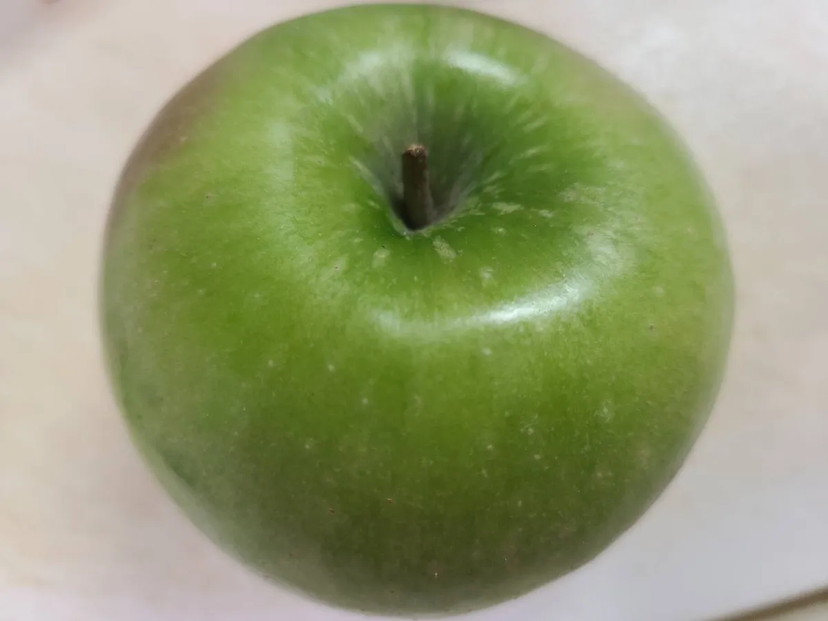 グラニースミスという酸味が強いりんごを使いました。