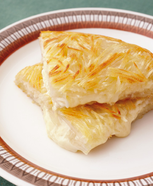 チーズをはさんでとろっと溶かすのも最高!